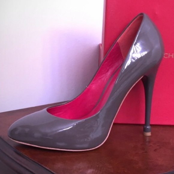 Charles Jourdan Grey Leather Elton Stiletto Heels - Picture 2 of 5